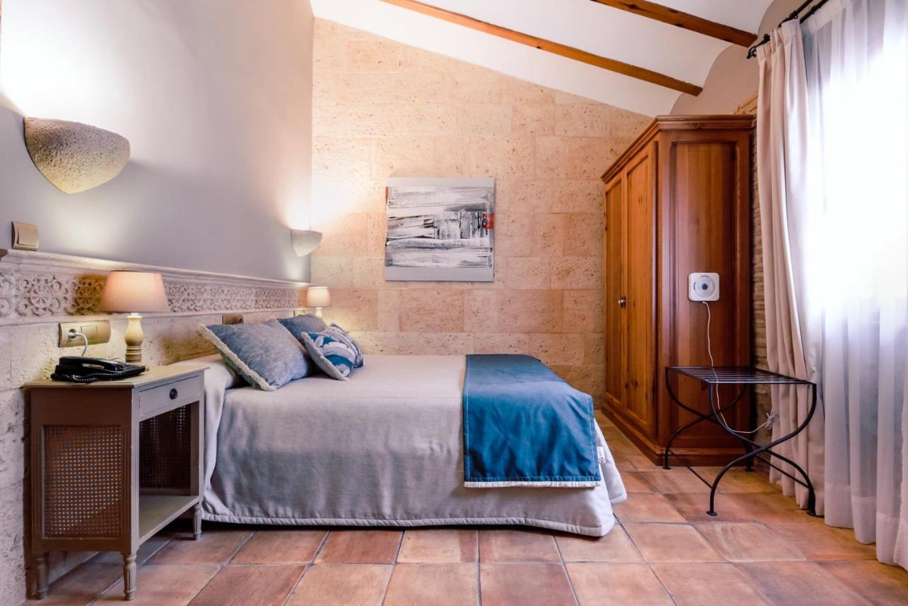 Hotel Casa Babel Villalonga Екстериор снимка